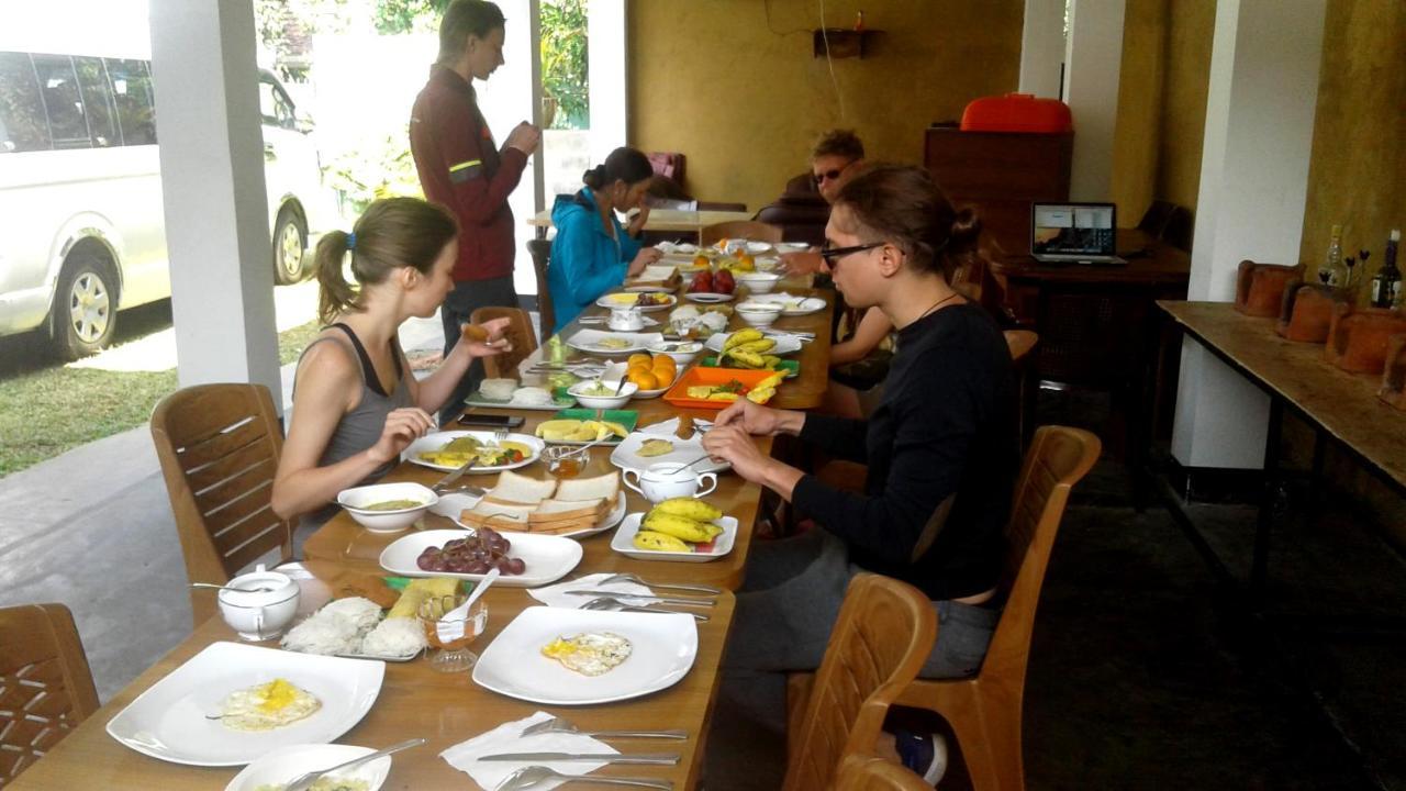 Share Safari Family Bungalow Udawalawe Esterno foto