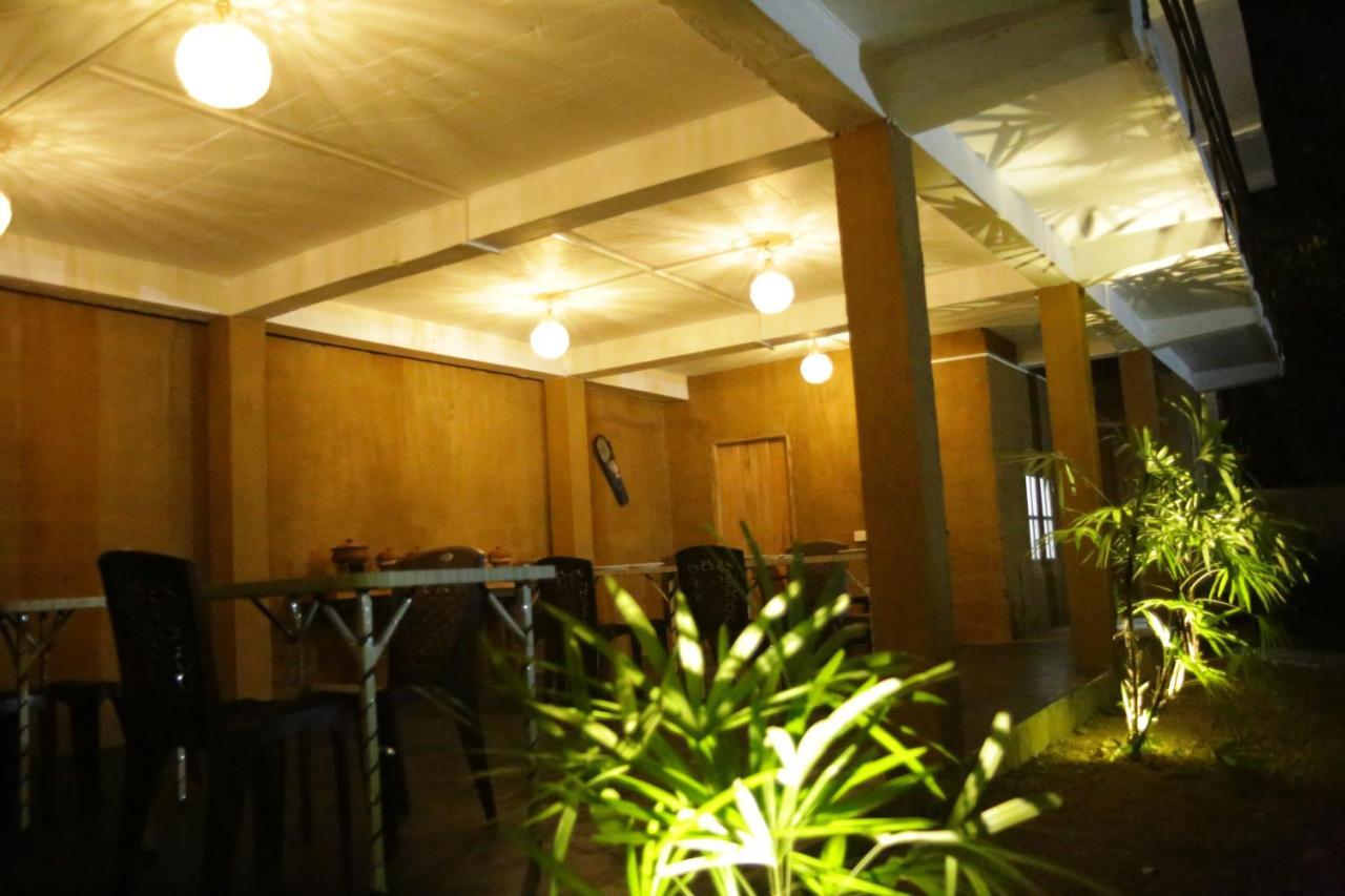 Share Safari Family Bungalow Udawalawe Esterno foto