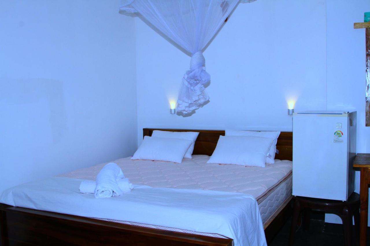 Share Safari Family Bungalow Udawalawe Esterno foto