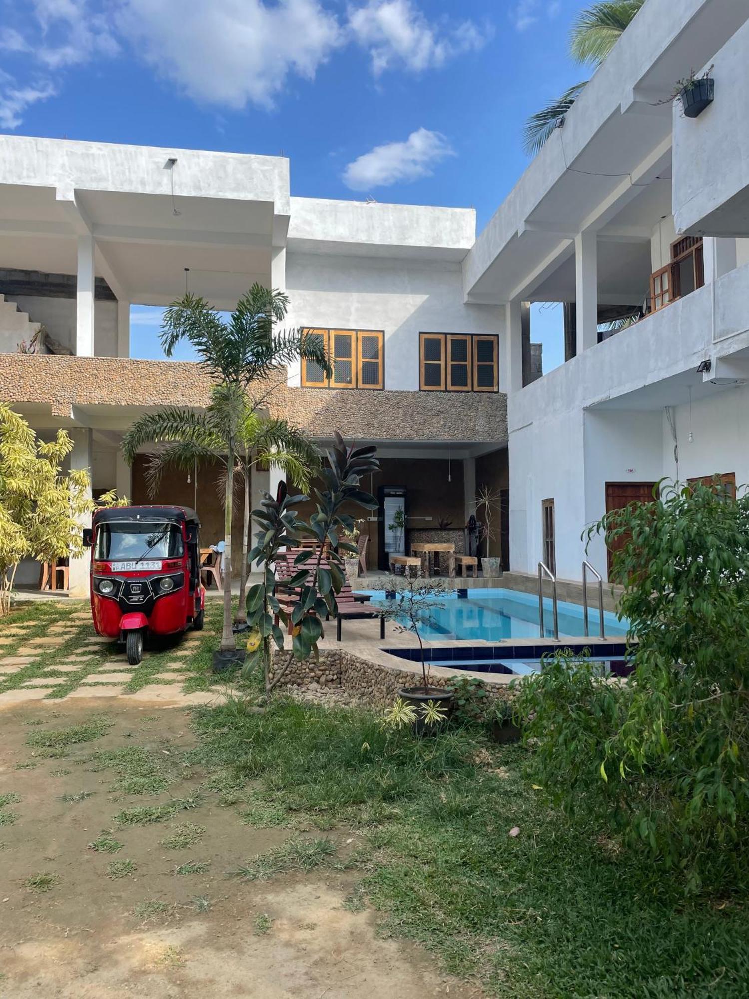 Share Safari Family Bungalow Udawalawe Esterno foto
